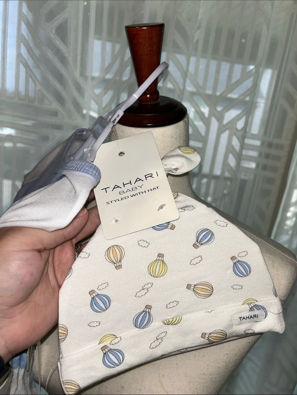 Tahari nwt piece